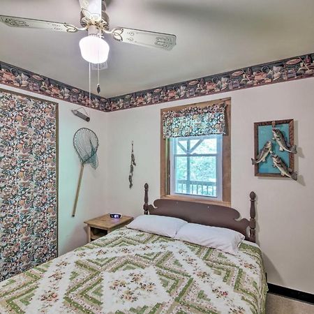Waters Edge Retreat With Deck On Patoka Lake! Taswell Eksteriør bilde