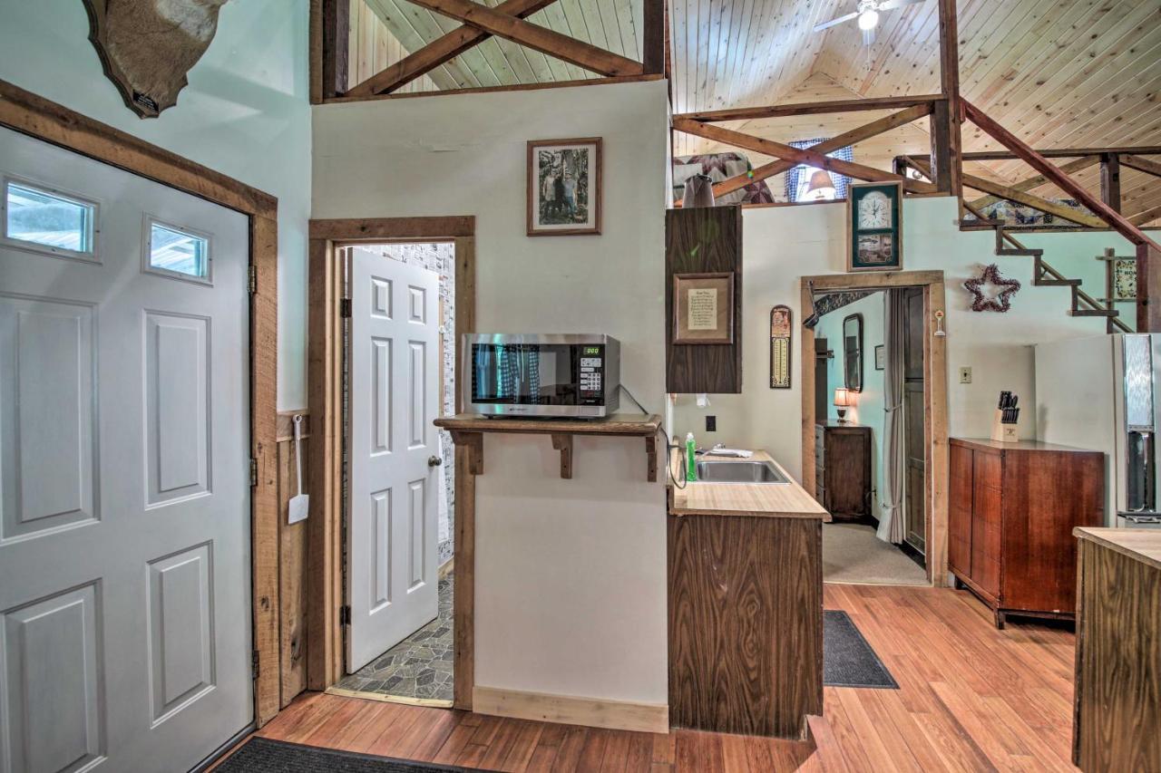 Waters Edge Retreat With Deck On Patoka Lake! Taswell Eksteriør bilde